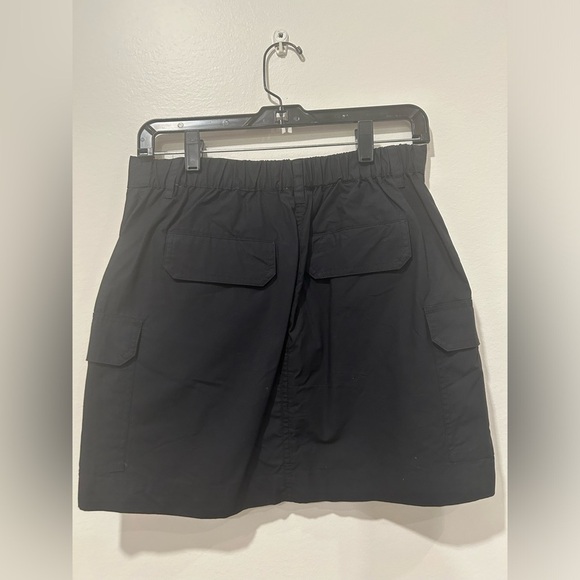 Cotton On size 8 cargo skirt - Picture 3 of 4